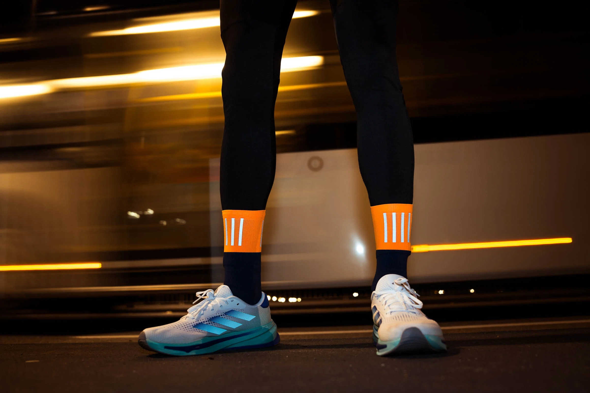 Incylence Socks High-Viz V3 Blue Orange - Image 3